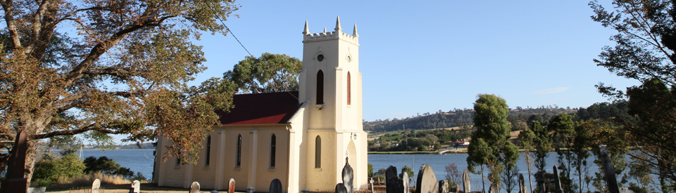 St Matthias Church, which was completed in 1842, claims to be the oldest, continuously used church in Australia. It was designed by a Launceston architect, Robert de Little, and built in a Colonial Gothic style, by Henry Howard. 